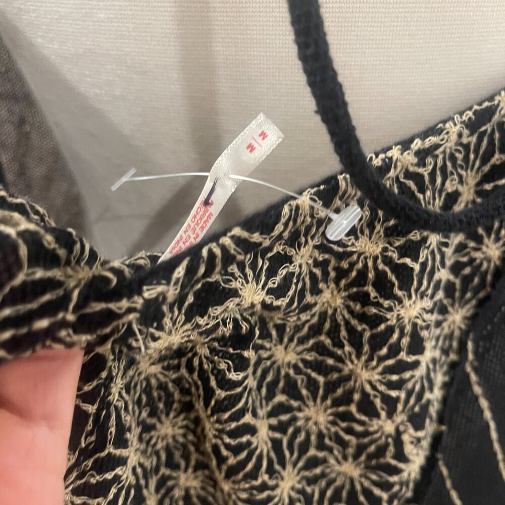 Free People Embroidered Afternoon Cotton Camisole in Black NWOT Size Medium - Picture 8 of 11